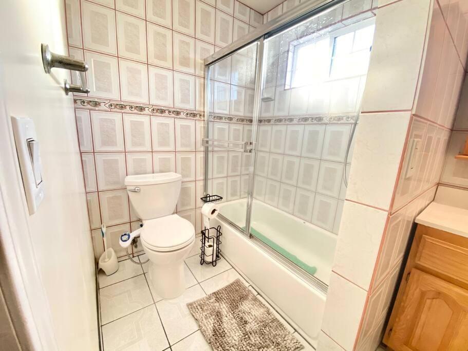 Lincies House 3 * Rosemead