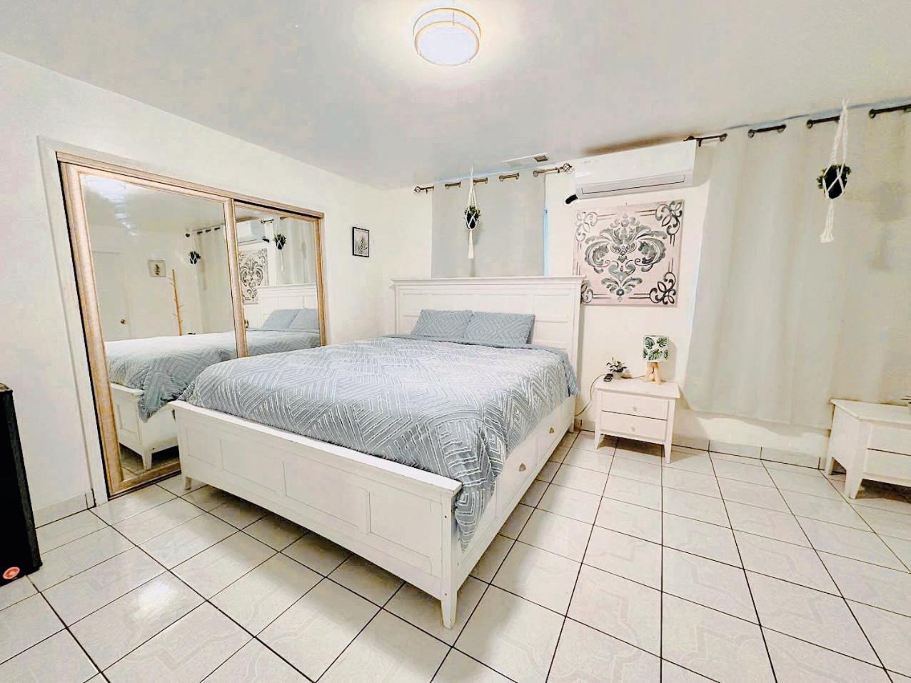 Lincies House 3