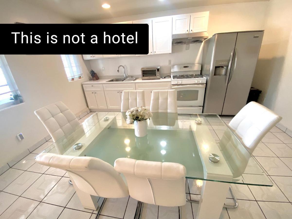 Lincies House 3 *