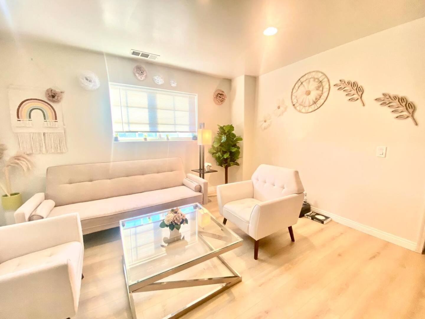 Lincies House 3 *